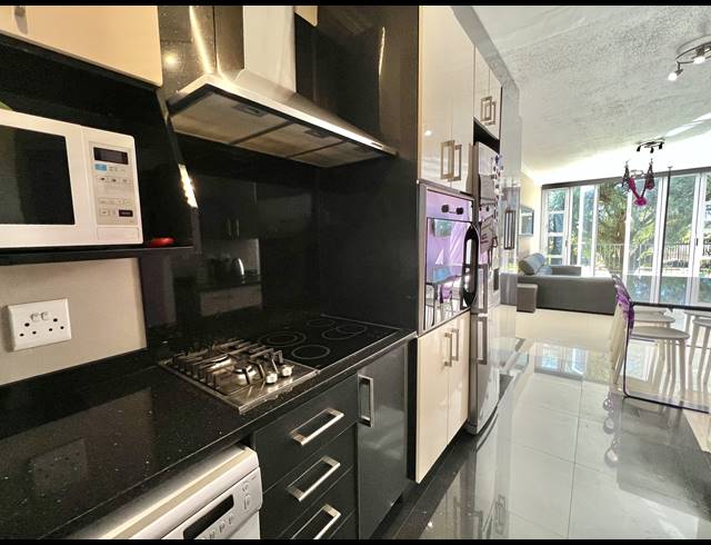 2 BEDROOM APARTMENT TO LET IN BEDFORD GARDENS